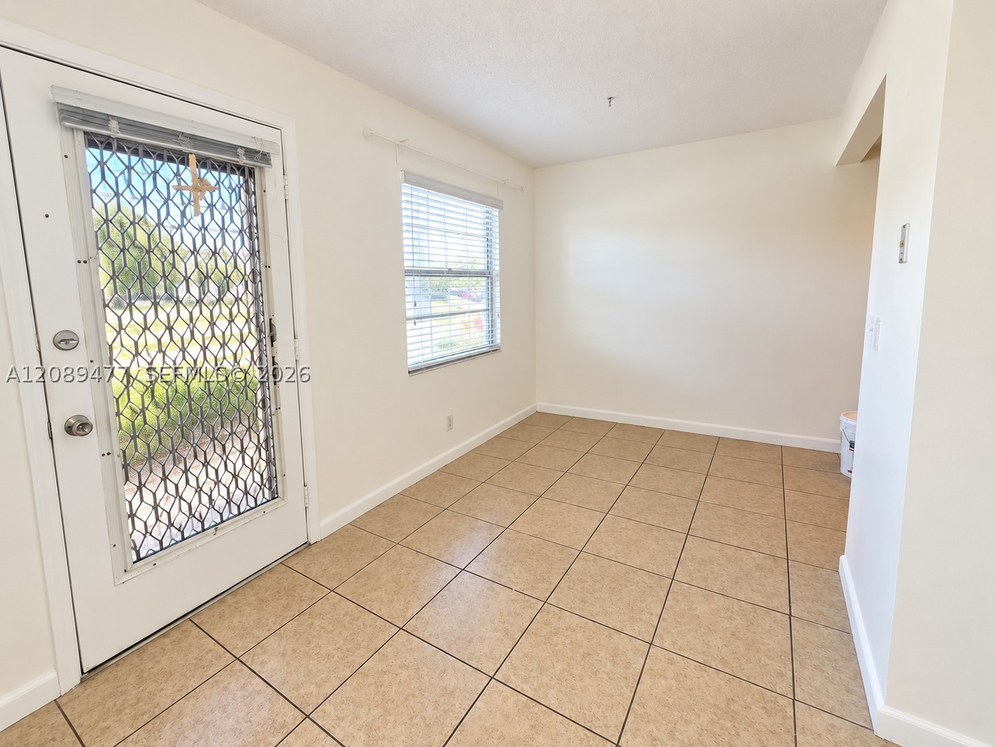 300 Sw 134th Way 105e Property Photo 4