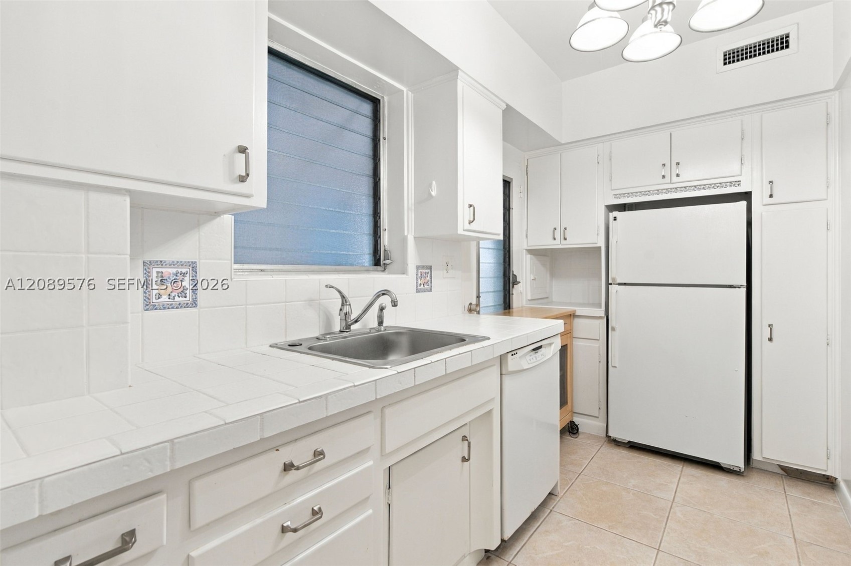 9101 E Bay Harbor Dr 201 Property Photo 11