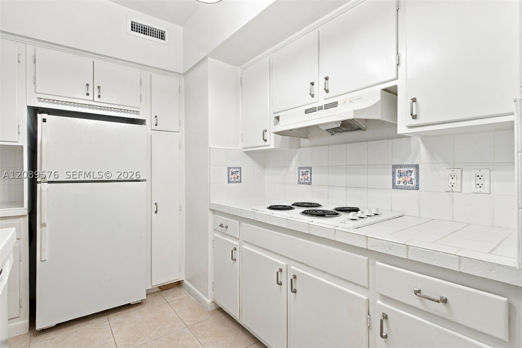 9101 E Bay Harbor Dr 201 Property Photo 12
