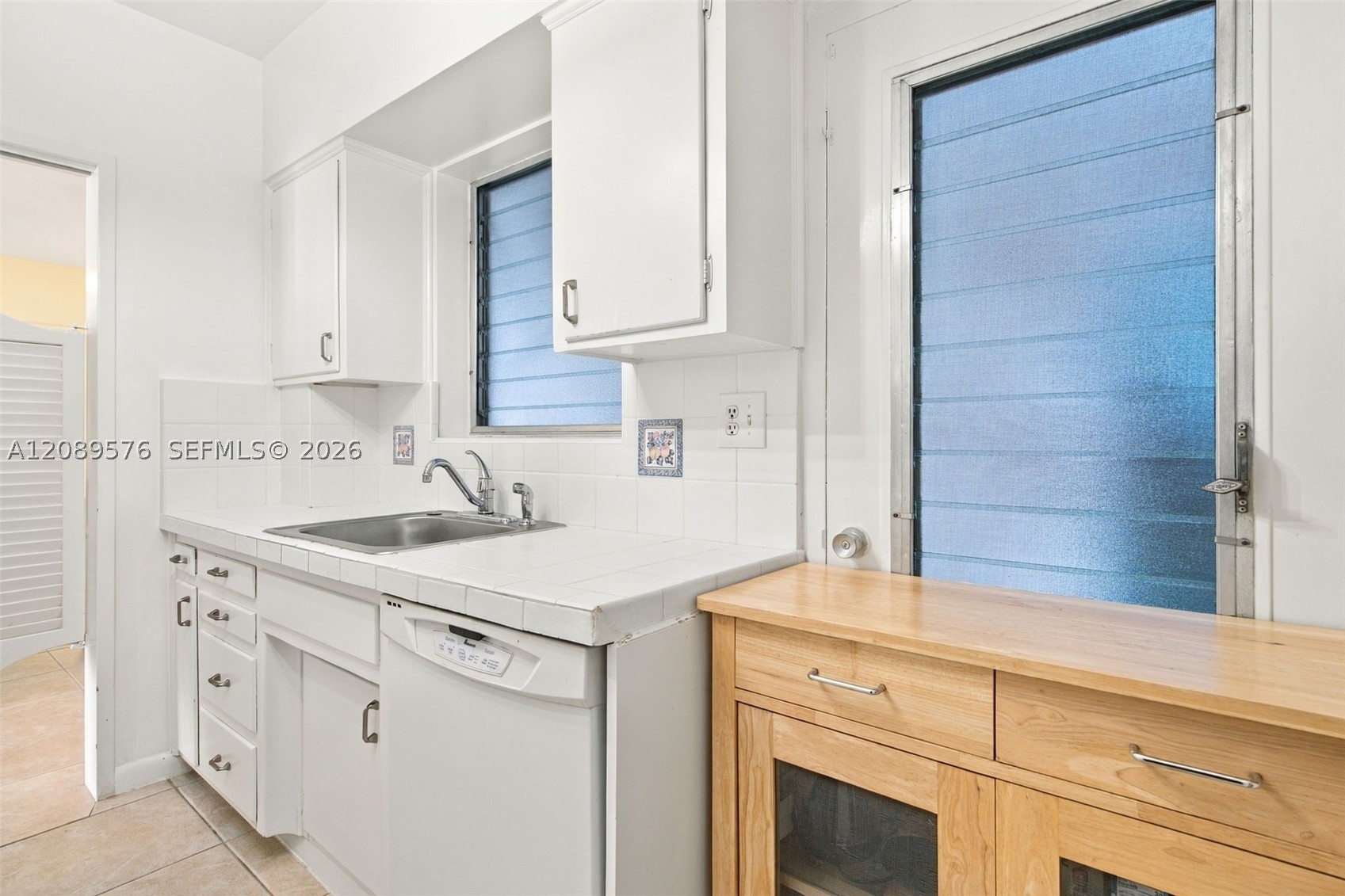 9101 E Bay Harbor Dr 201 Property Photo 13