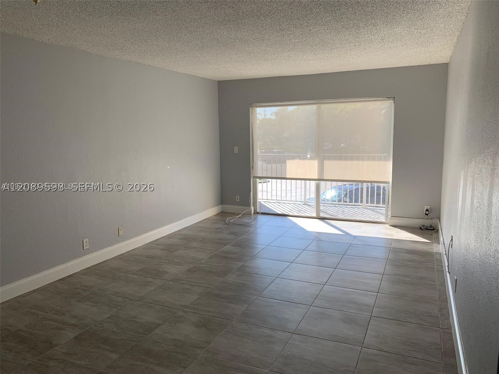 5201 Geneva Way 207 Property Photo 31
