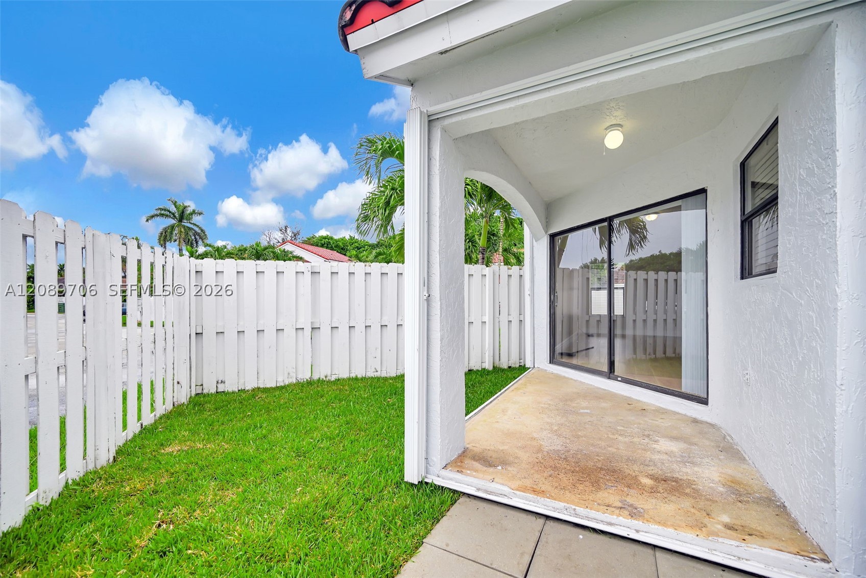 2414 San Remo Cir Property Photo 37