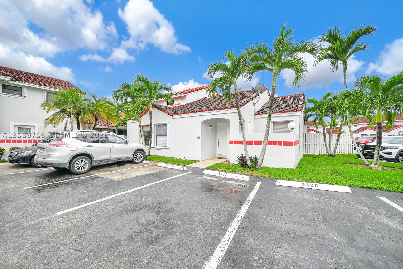2414 San Remo Cir Property Photo 40