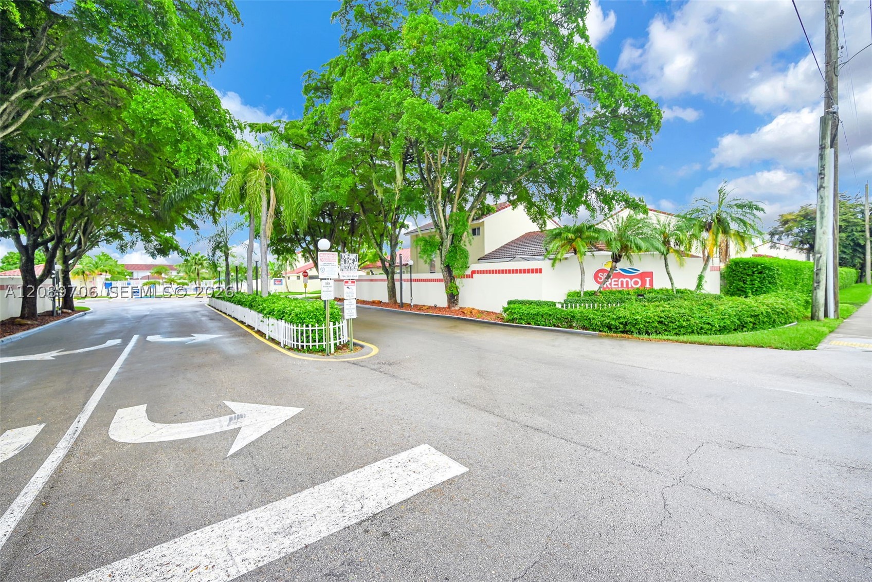 2414 San Remo Cir Property Photo 41