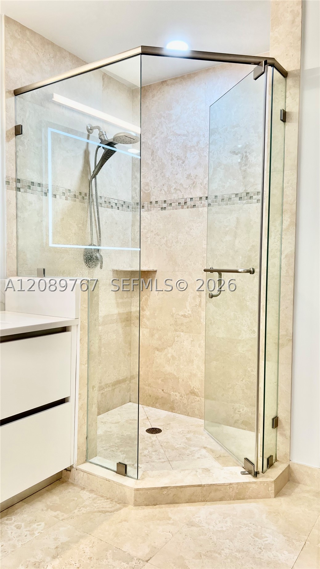 3001 Ne 185th St 421 Property Photo 13