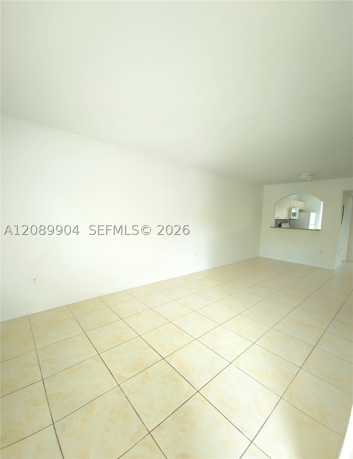 940 Ne 33rd Ter 102 Property Photo 2
