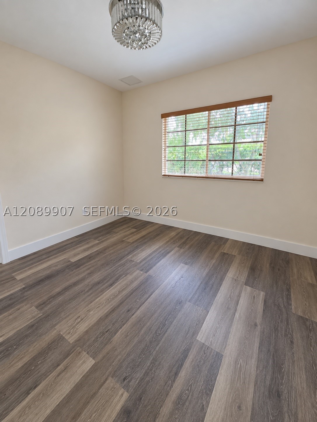 359 Ne 27th Ter 103 Property Photo 11