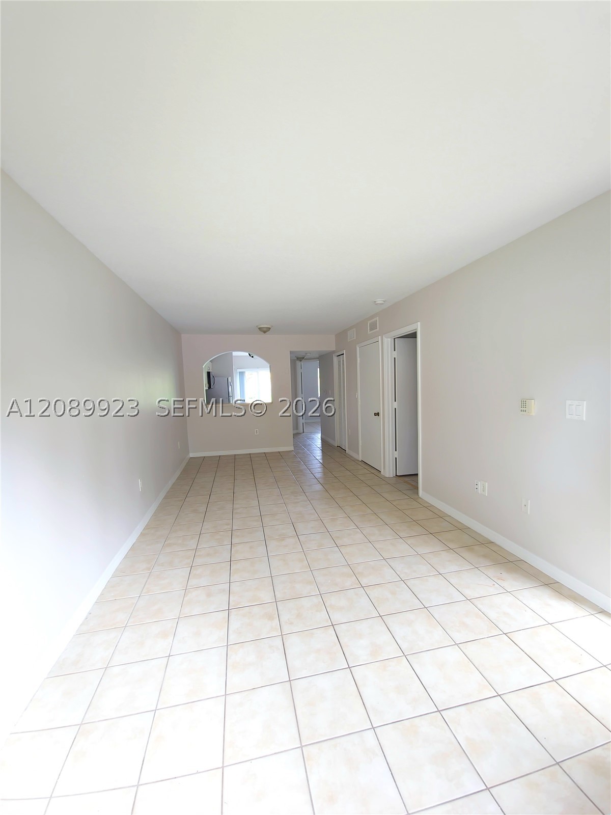 3398 Ne 9th Dr 102 Property Photo 3
