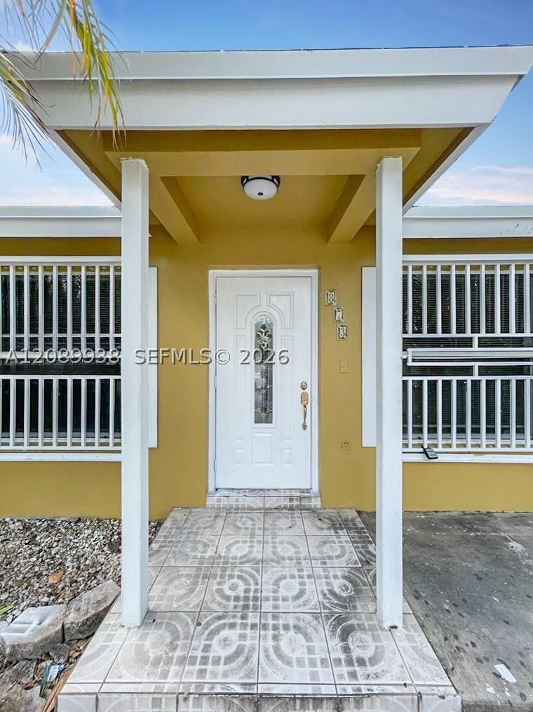 873 Sw 10th St Property Photo 1
