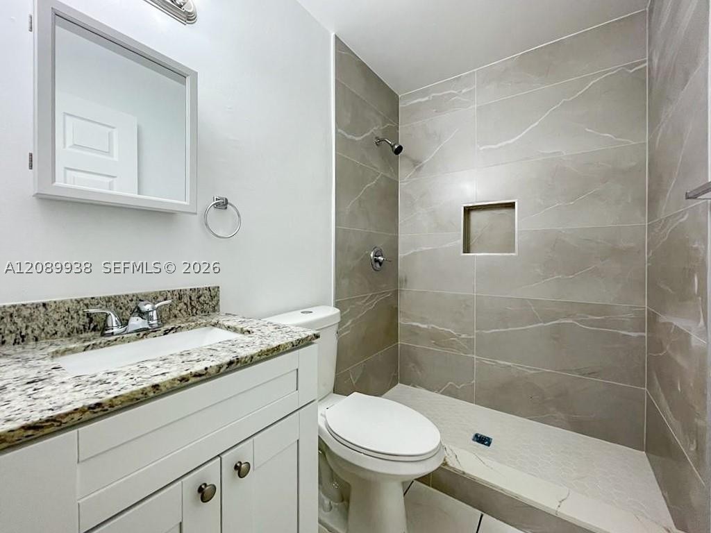 873 Sw 10th St Property Photo 12