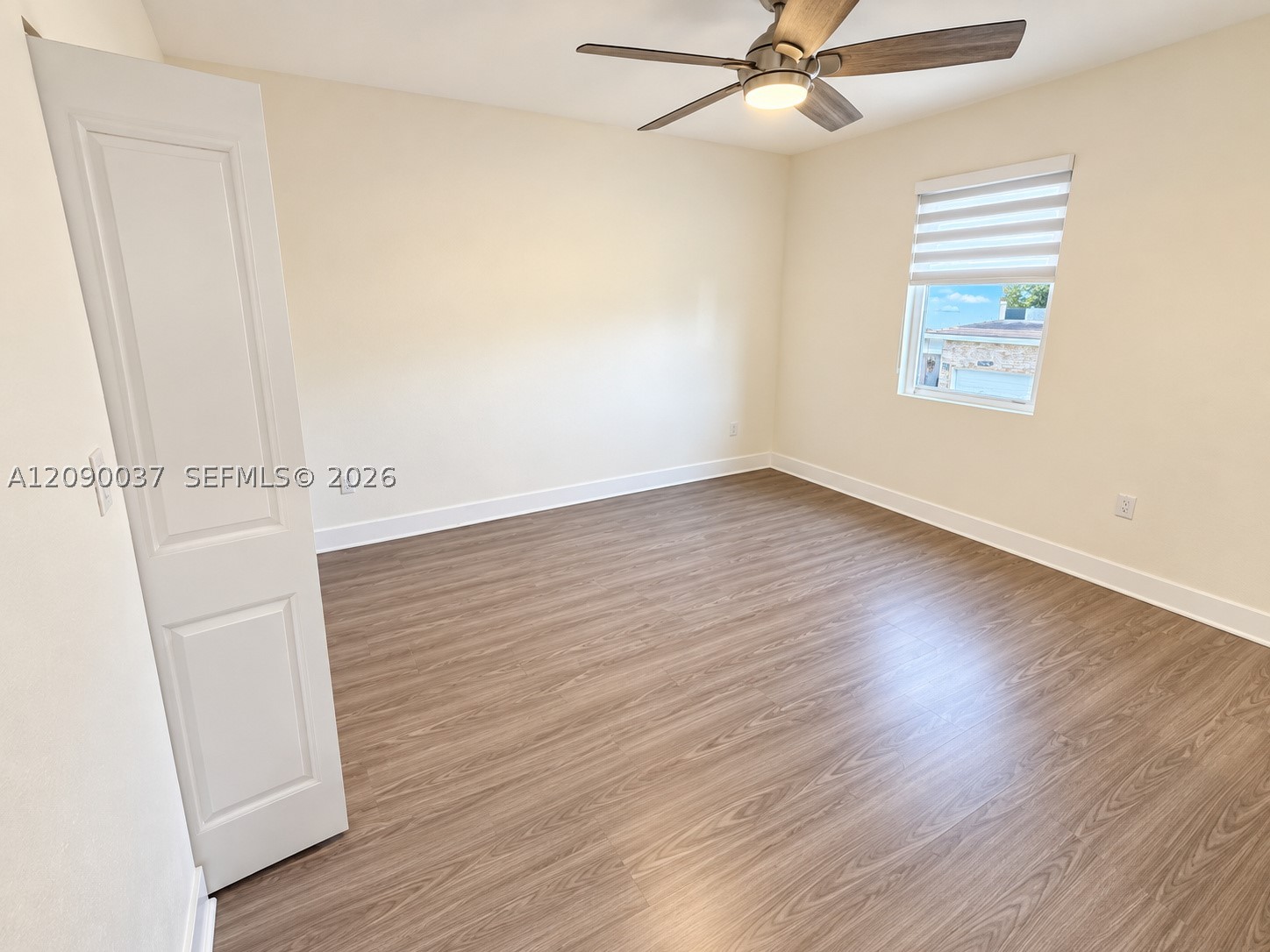 A12090037 Property Photo 5