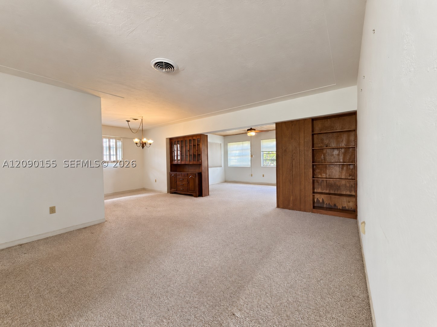 949 Nw 9th St Property Photo 6