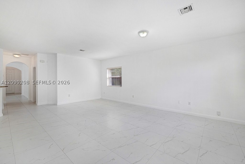 3656 Ne 3rd Ct Property Photo 6