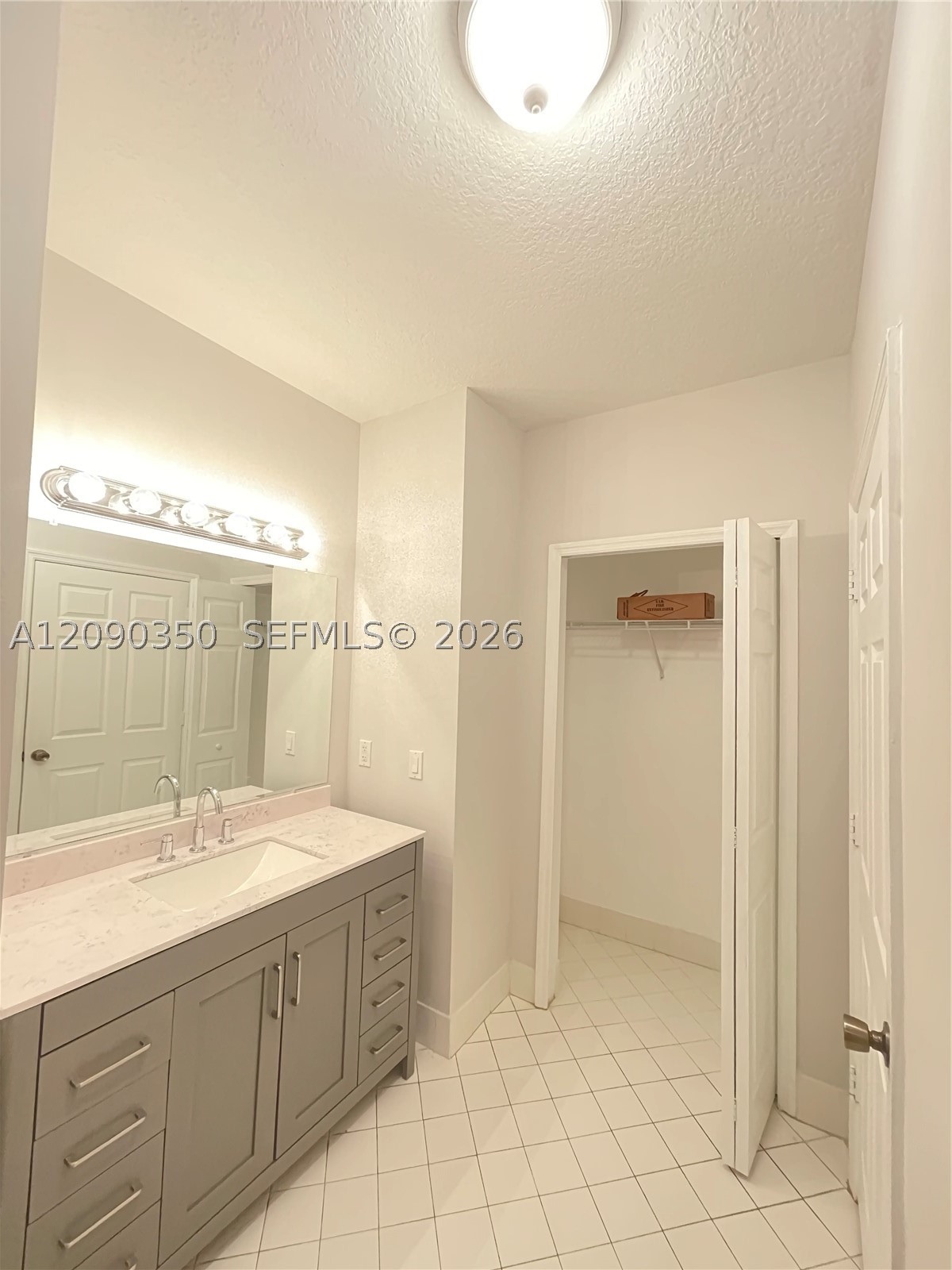 1178 Ne 32 Nd Avenue 0 Property Photo 8