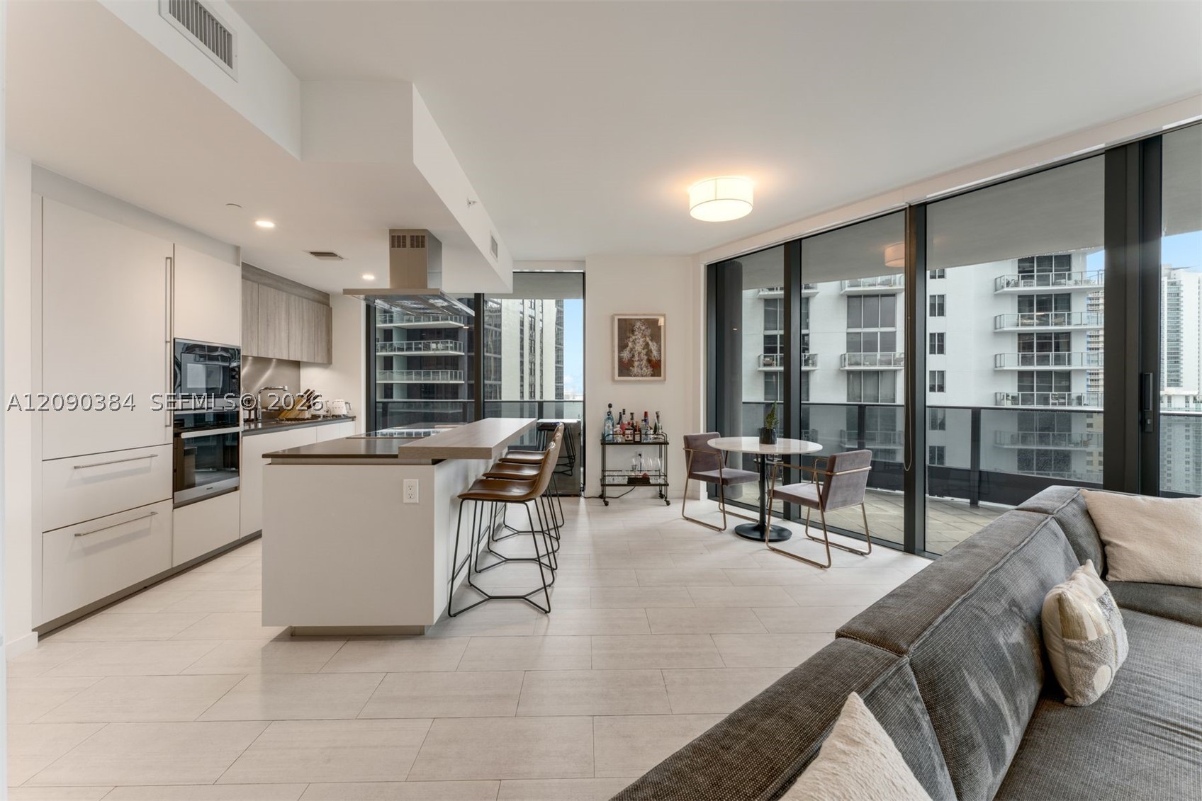 1000 Brickell Plz 2401 Property Photo 7