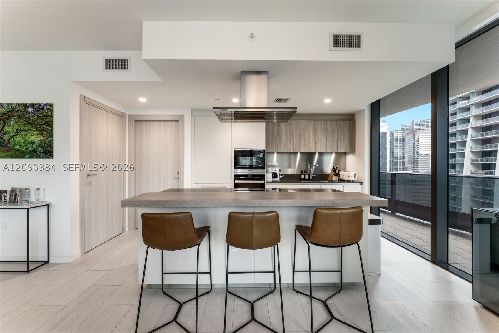 1000 Brickell Plz 2401 Property Photo 8
