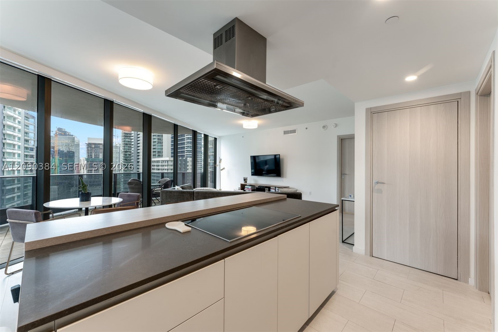 1000 Brickell Plz 2401 Property Photo 10