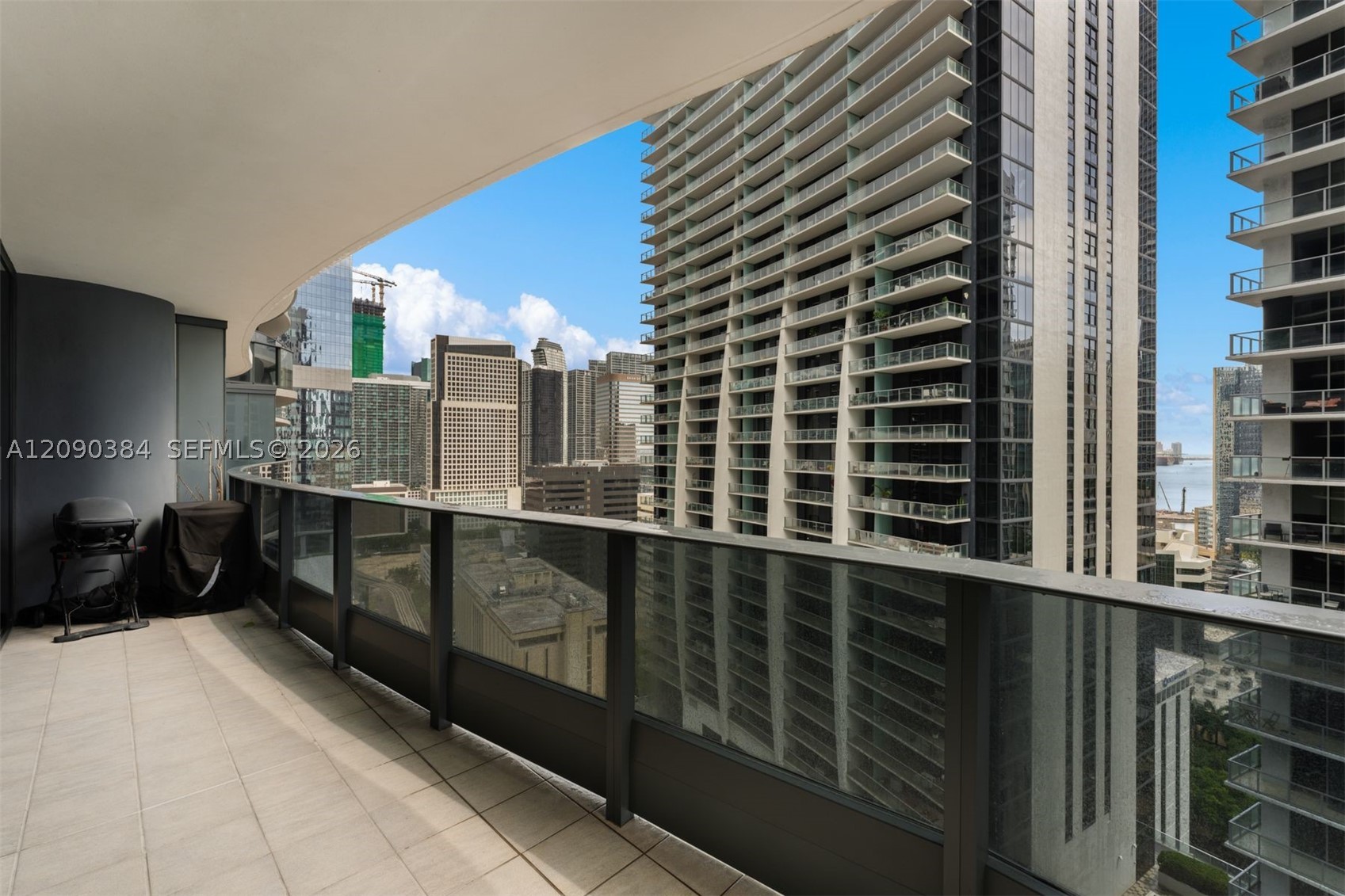 1000 Brickell Plz 2401 Property Photo 22