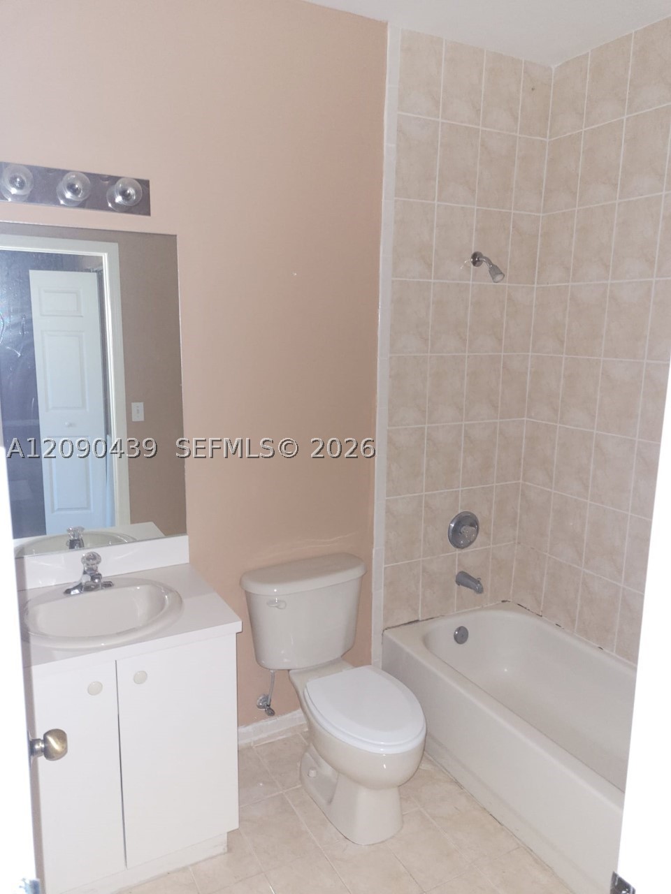 2720 Ne 3rd Dr 202 Property Photo 8