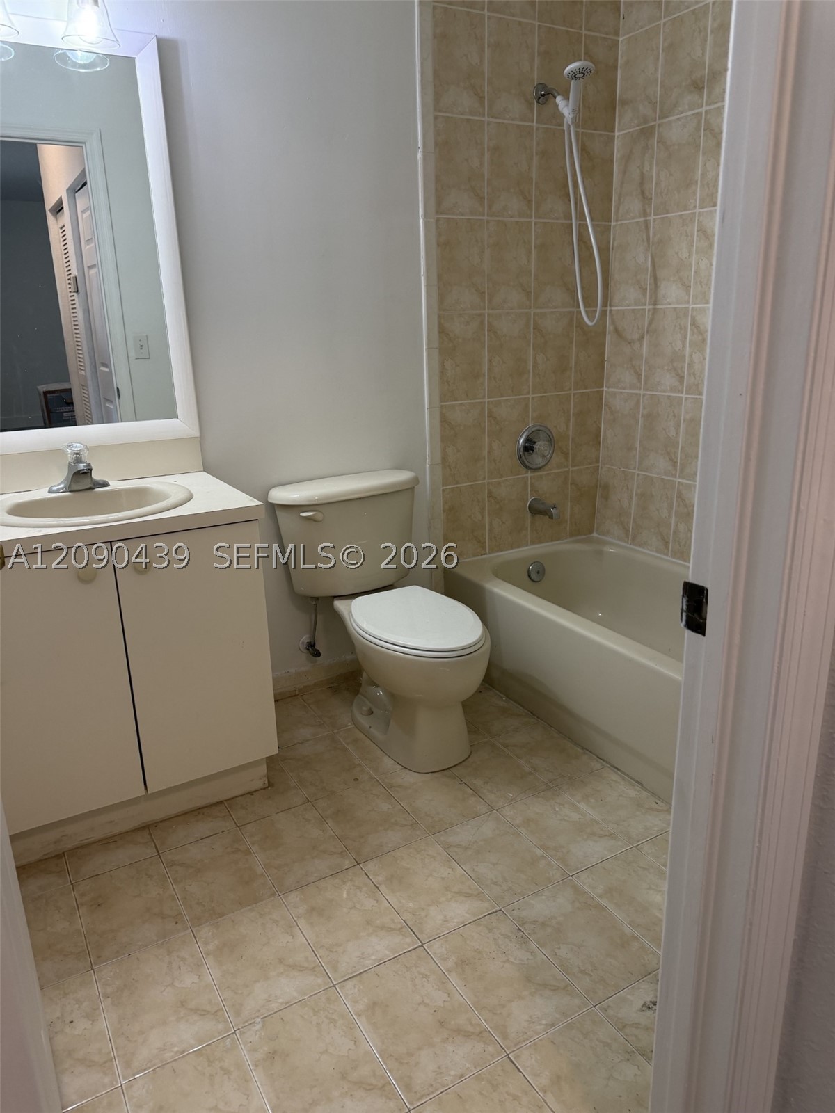 2720 Ne 3rd Dr 202 Property Photo 9