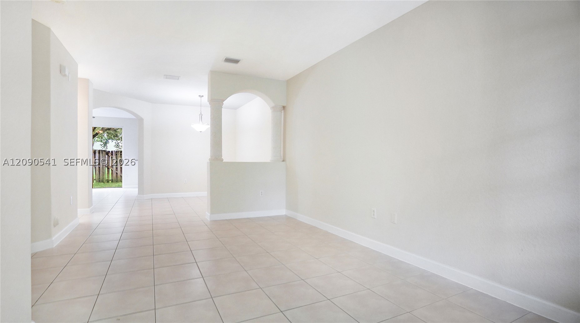 1485 Se 25th Ter Property Photo 2