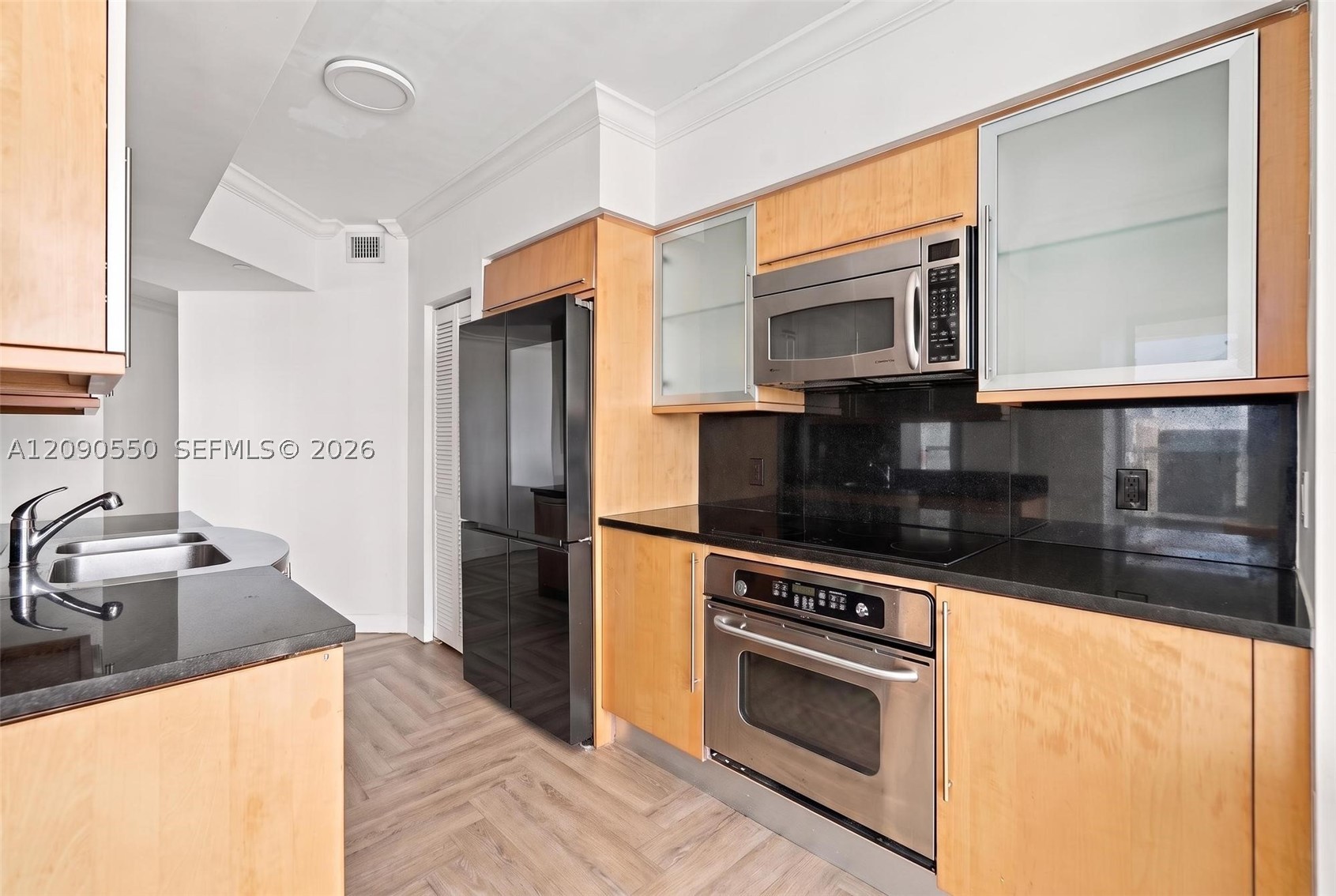 6365 Collins Ave 1103 Property Photo 13