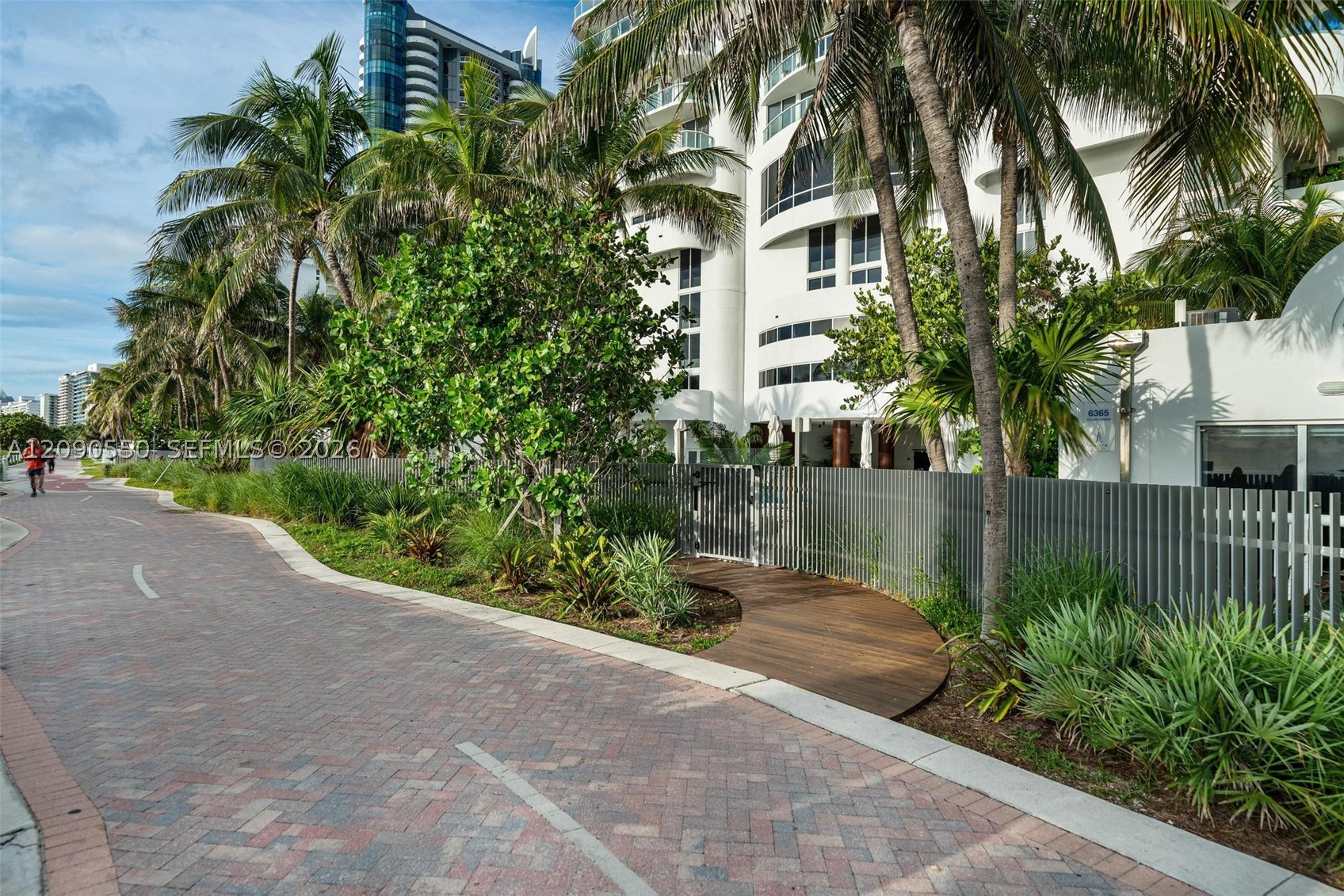 6365 Collins Ave 1103 Property Photo 30