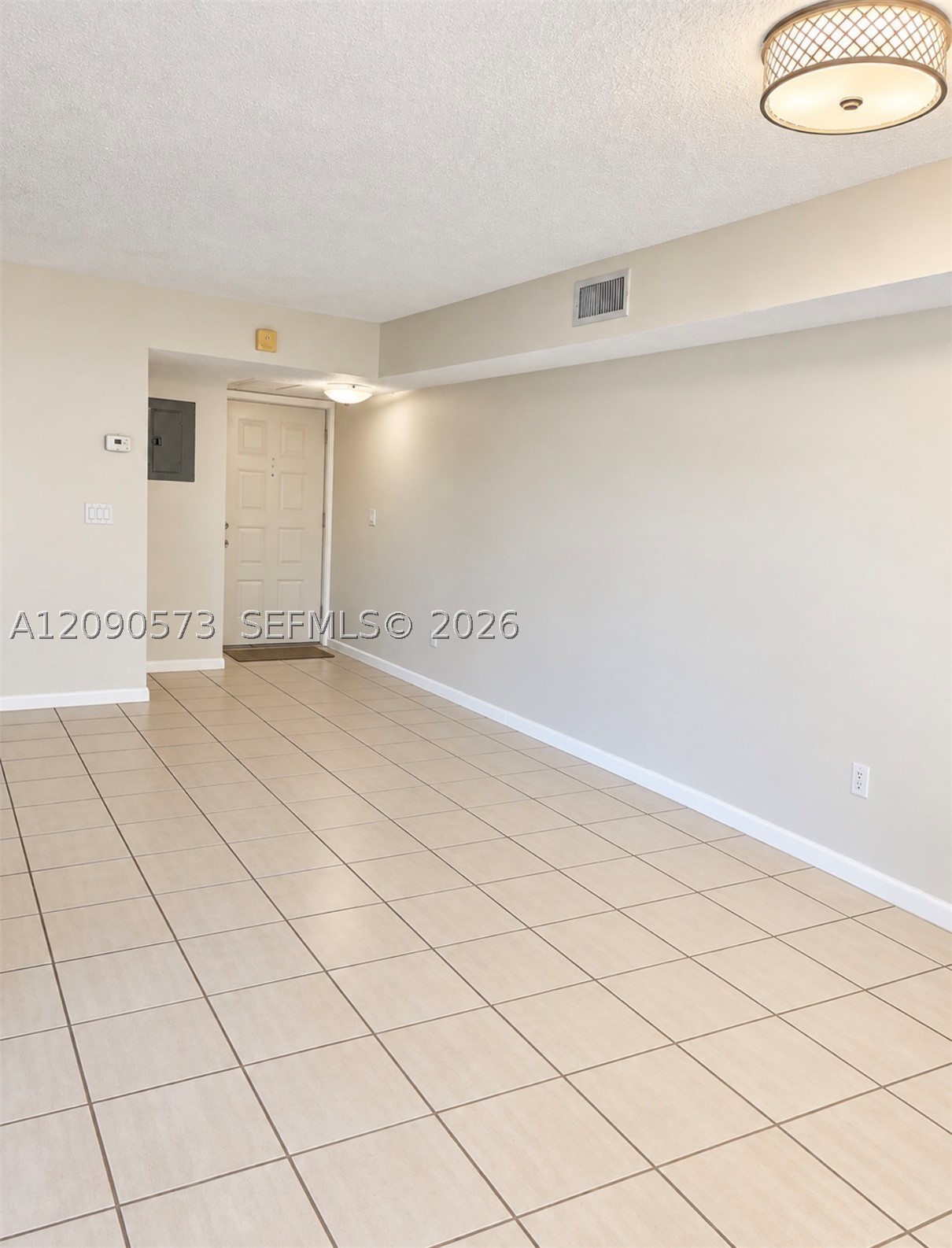 1211 S Independence Dr 1211f Property Photo 4