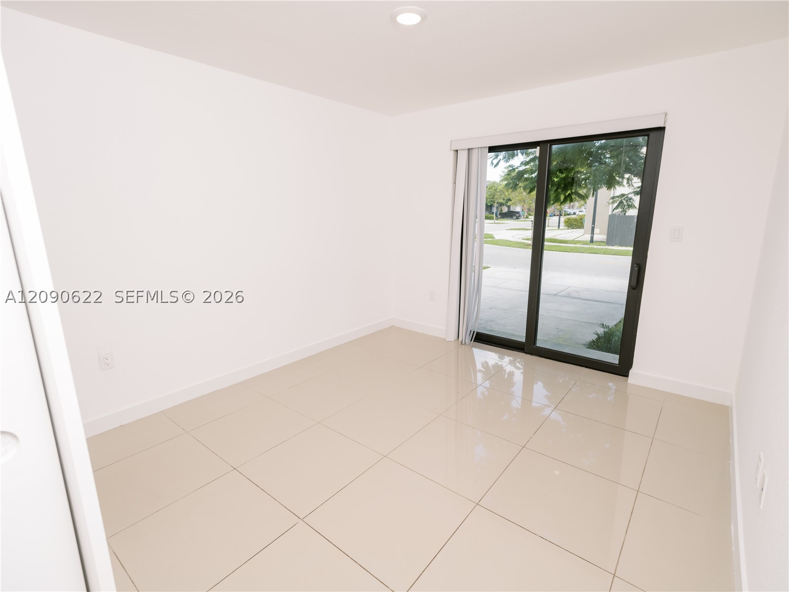 111 Nw 12th Ct Property Photo 8