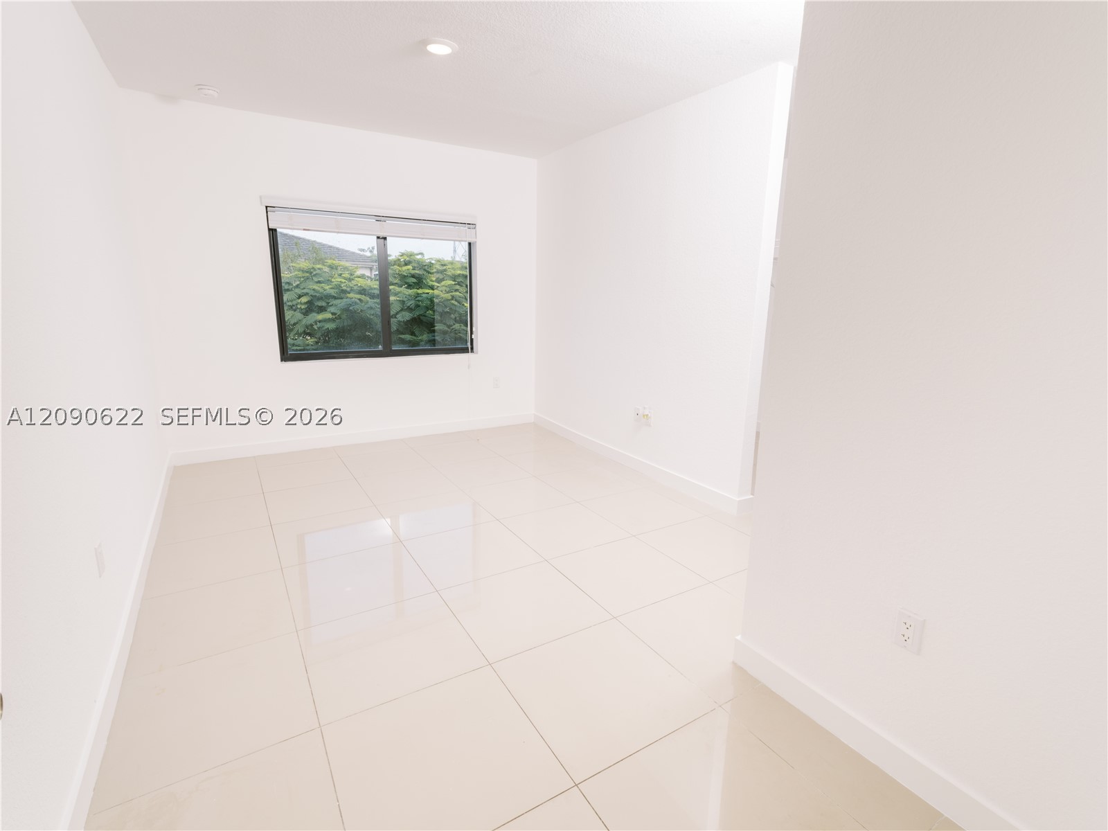 111 Nw 12th Ct Property Photo 11