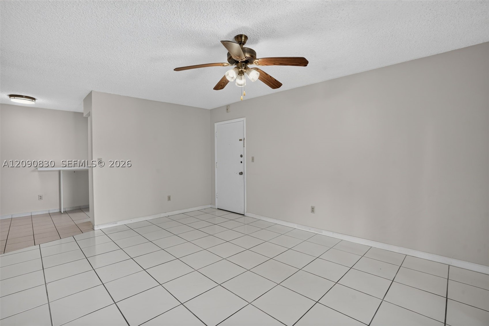 10786 N Kendall Dr D14 Property Photo 4