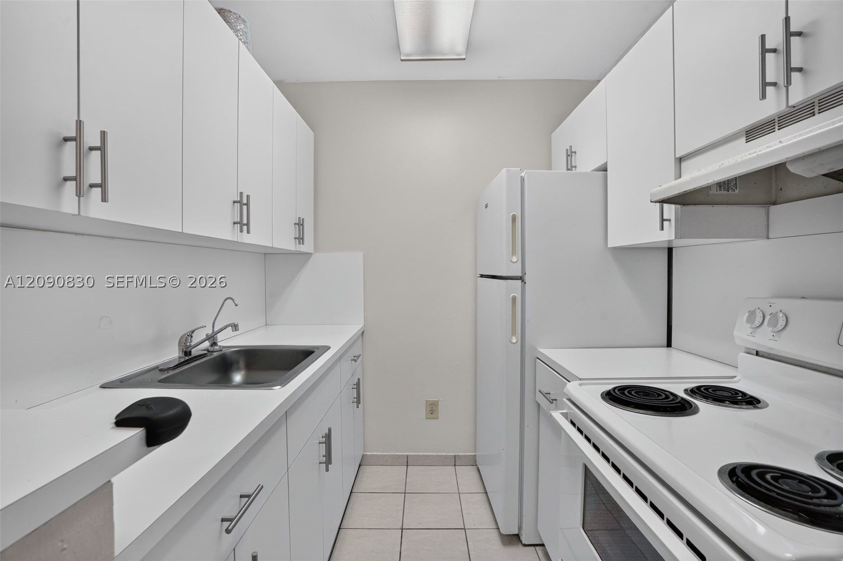 10786 N Kendall Dr D14 Property Photo 5