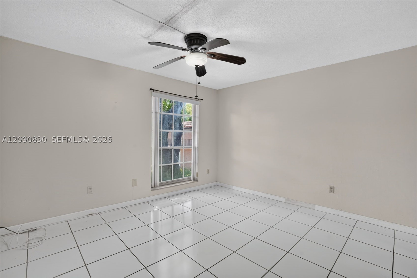 10786 N Kendall Dr D14 Property Photo 9