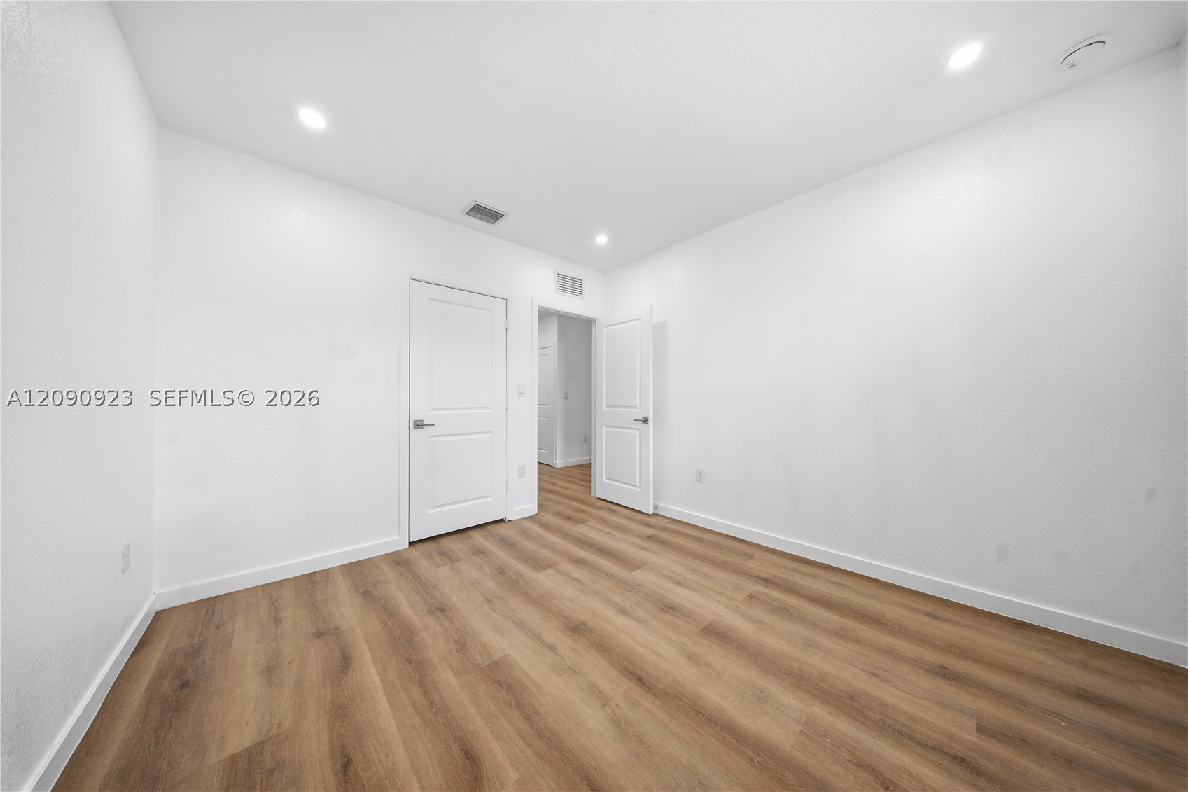 1762 Se 9th Ave Property Photo 10
