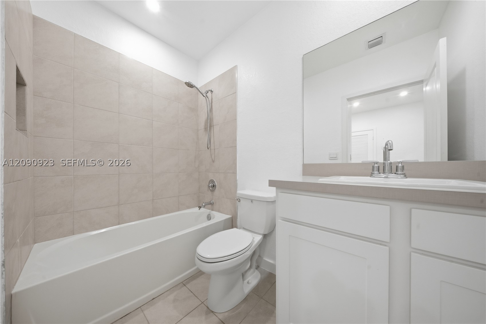 1762 Se 9th Ave Property Photo 11