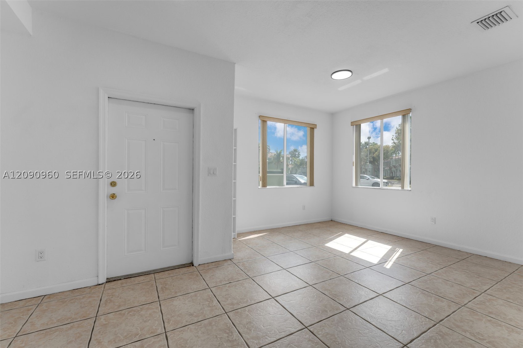 2712 Se 15th Pl Property Photo 6