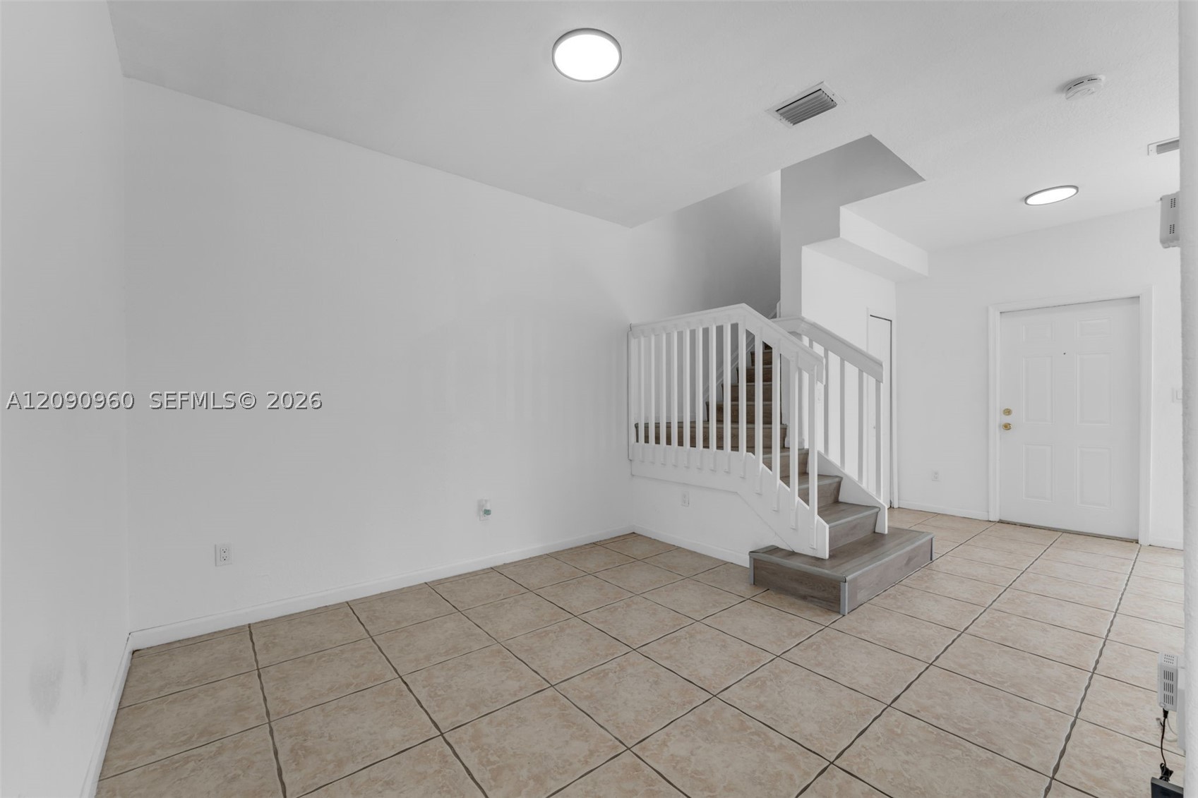 2712 Se 15th Pl Property Photo 8