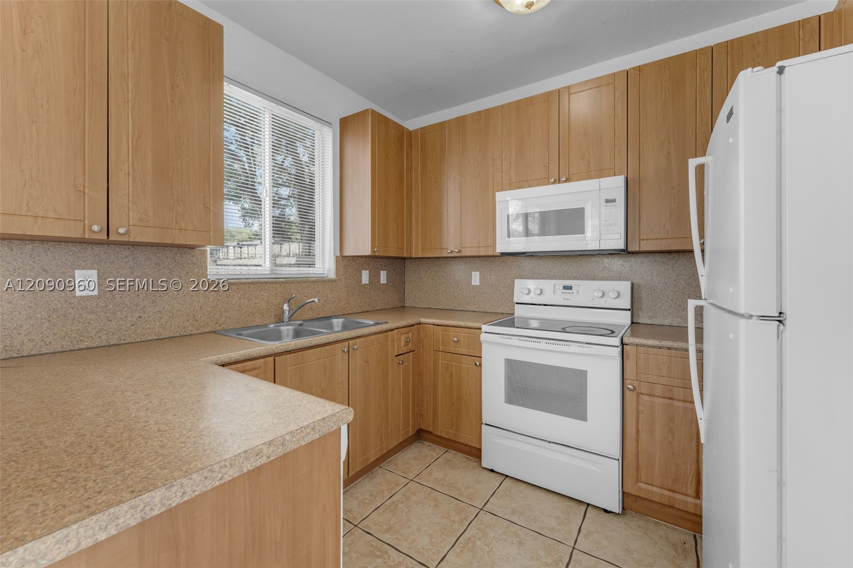 2712 Se 15th Pl Property Photo 12