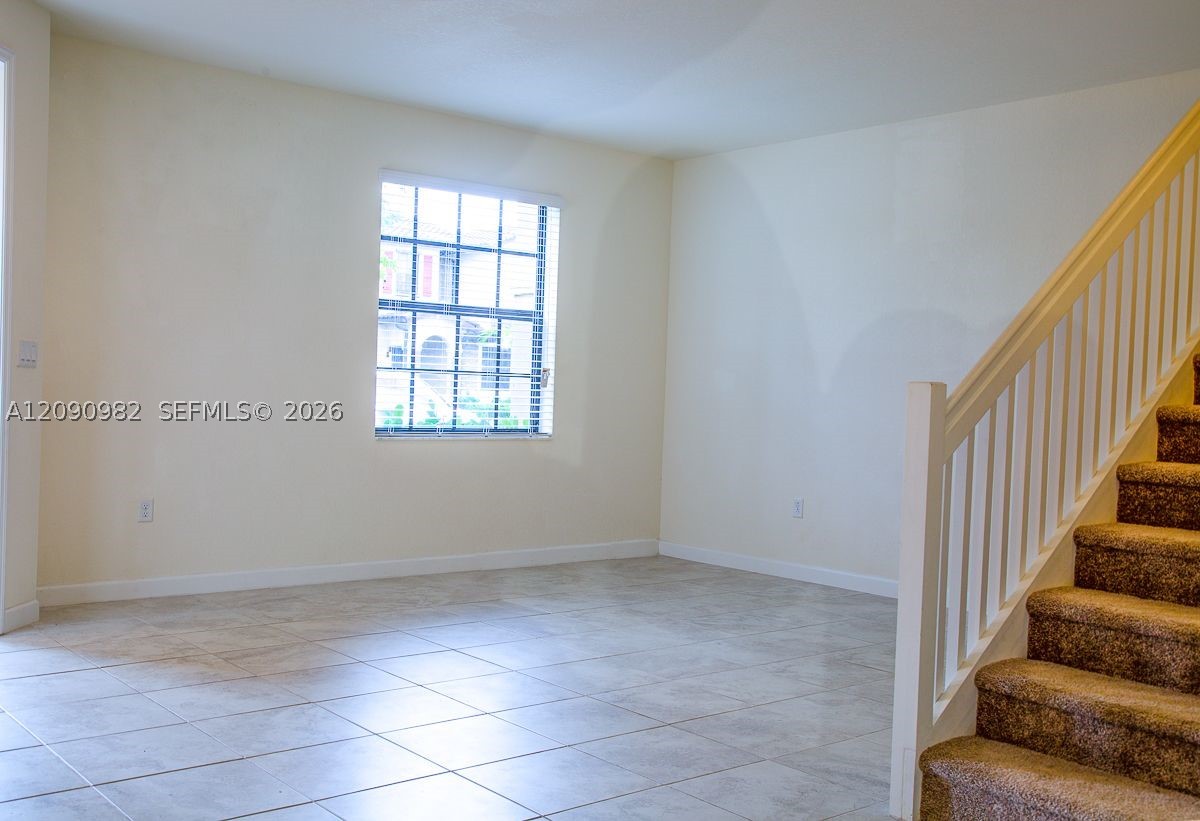 11422 Sw 248th Ln Property Photo 4