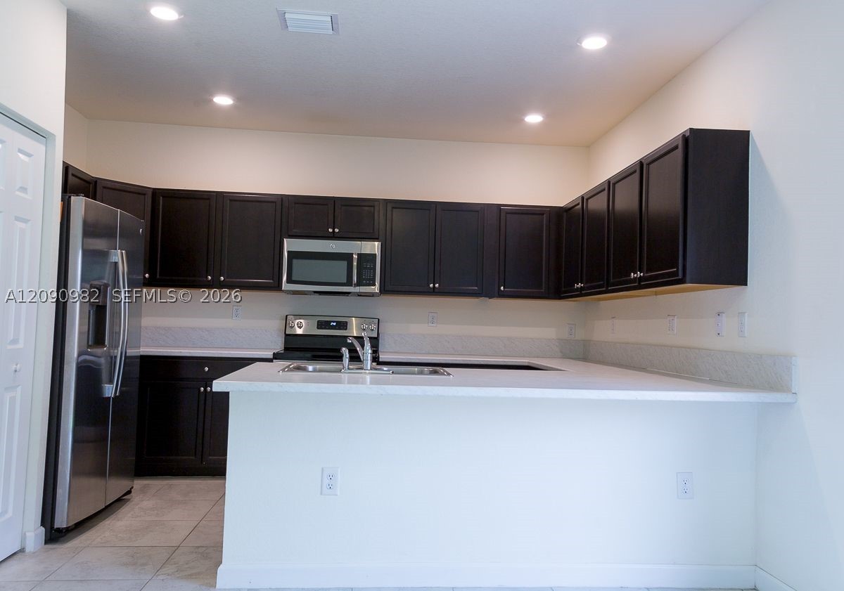 11422 Sw 248th Ln Property Photo 6