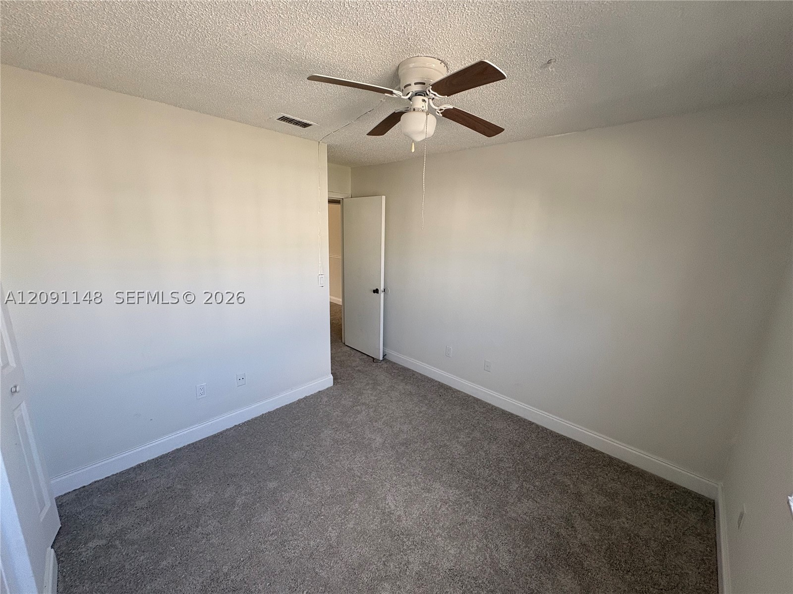 1200 N Liberty Ave 1200i Property Photo 6