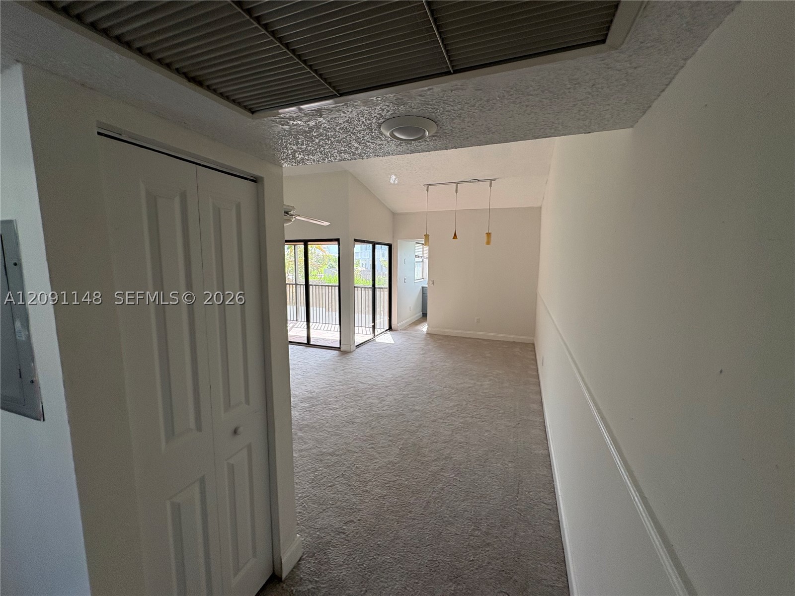 1200 N Liberty Ave 1200i Property Photo 18