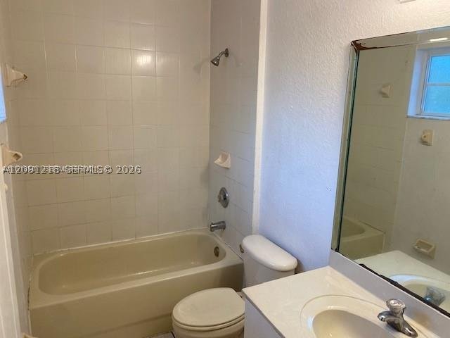 608 Sw 7th Ter 608 Property Photo 3
