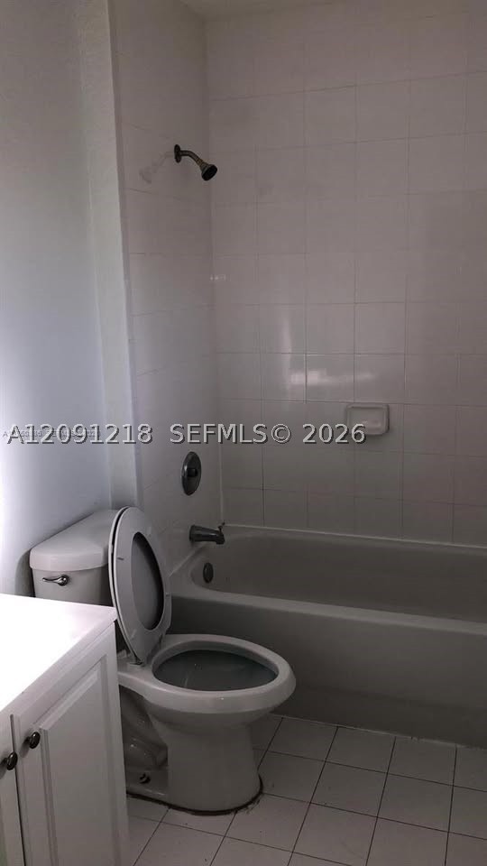 608 Sw 7th Ter 608 Property Photo 5