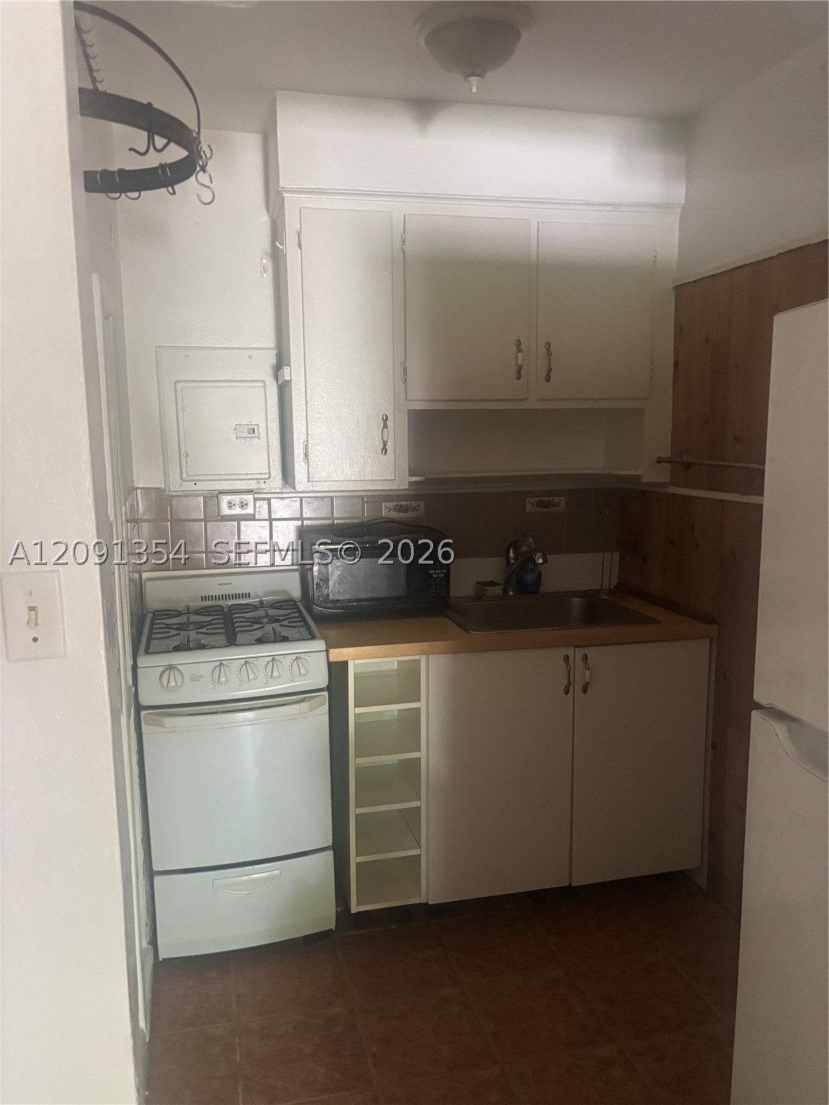1030 Snapper Ln Property Photo 8