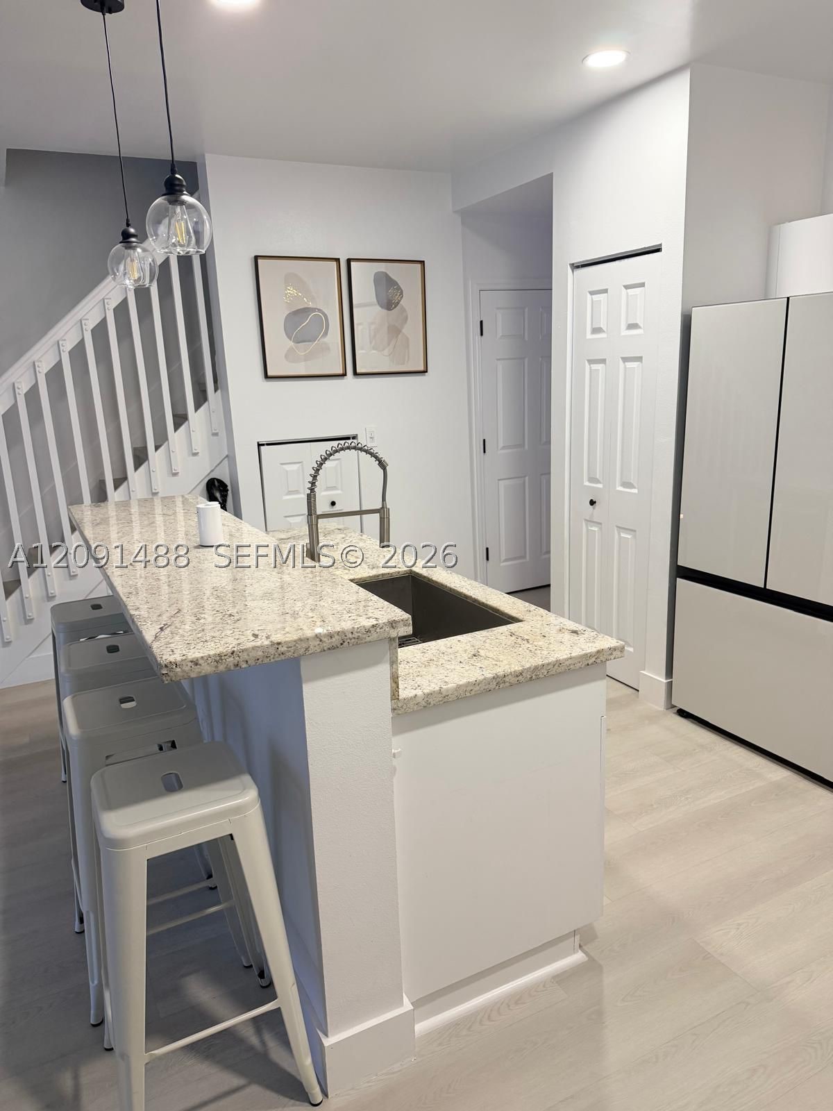 1022 Ne 42nd Ter N/a Property Photo 7