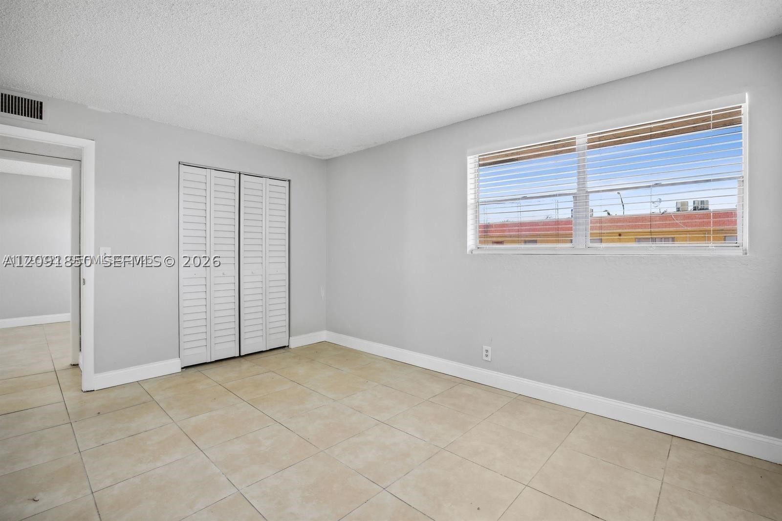 850 E Commercial Blvd 214b Property Photo 18