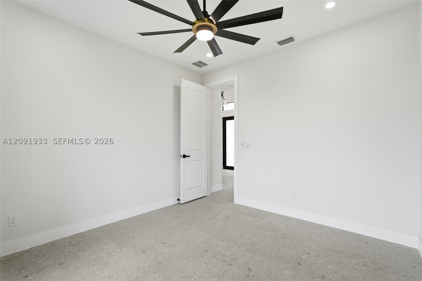 321 Ne 15th Ter Property Photo 27