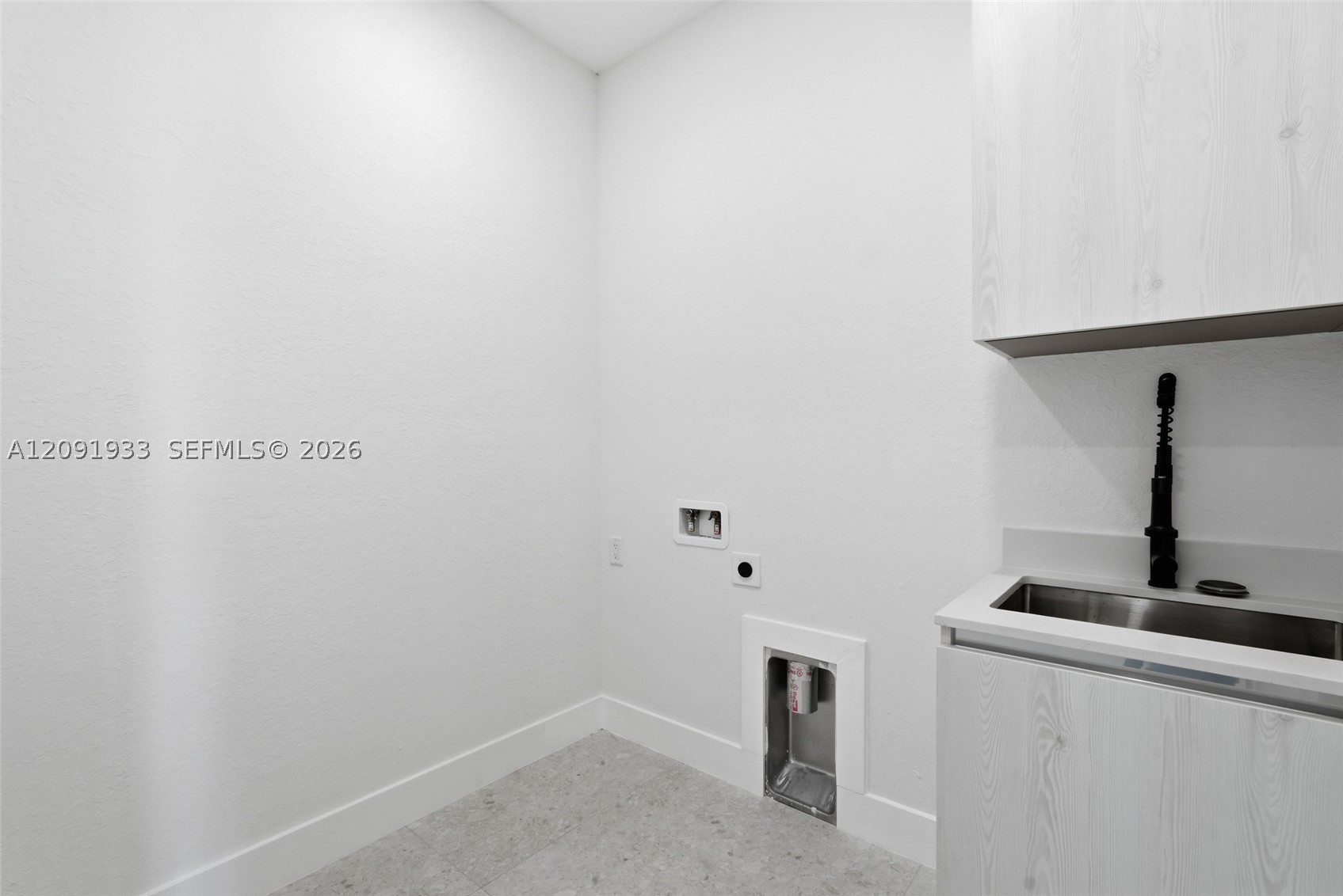 321 Ne 15th Ter Property Photo 32