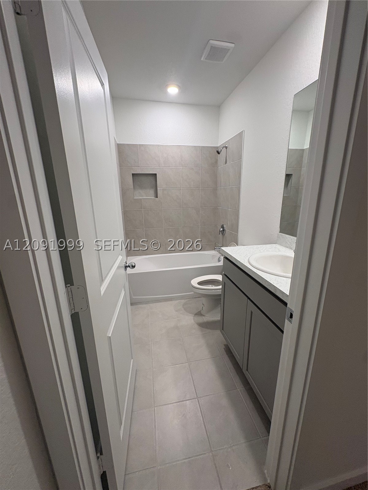 1435 Ne 4th Ave 0 Property Photo 8
